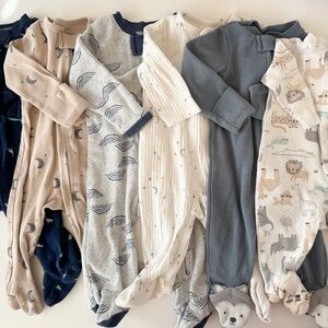 Lot of 0-3 month and 3 month sleep and plays